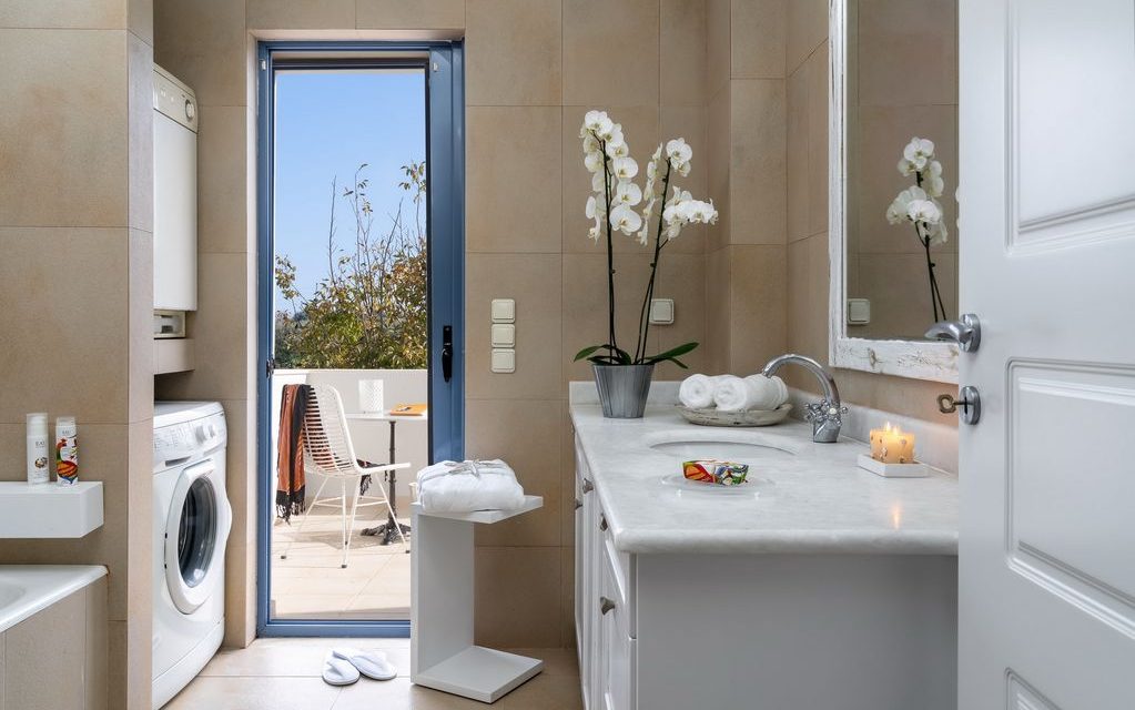 Μπάνιο με μπανιέρα